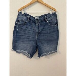 KanCan Maurices Womens High Rise Frayed Cuff Hem Denim Shorts Sz 22 Festival EUC
